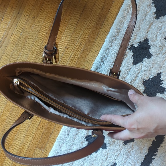 Michael Kors Red and Tan Tote Bag - Picture 3 of 4